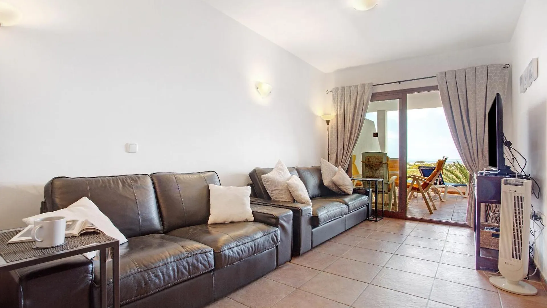 דירות קוסטה טגוויסה Casa Rosa