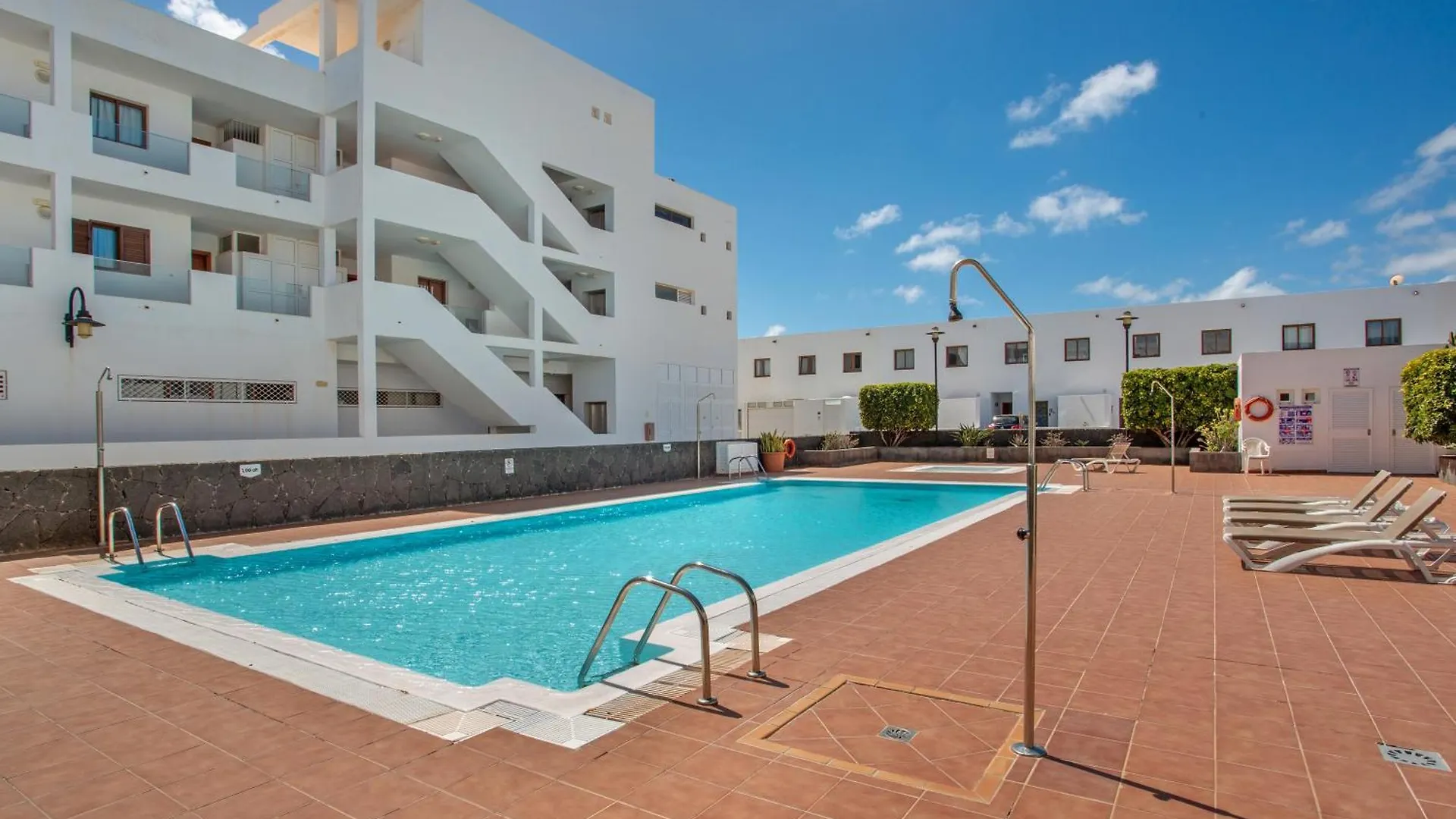 דירות קוסטה טגוויסה Casa Rosa